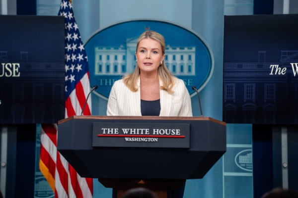 白宫：川普已审阅南希·格思里失踪案监控录像