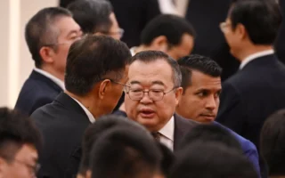 【名家专栏】中共外交官刘建超从猎人到猎物