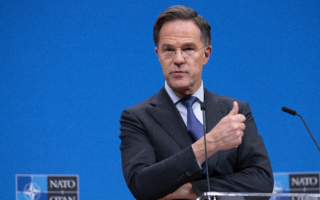 吕特:北京支撑俄战争机器 北约是俄下一目标