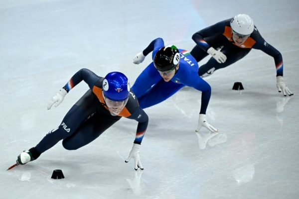 如何打造最硬最冷的冬奥速滑赛场冰层？