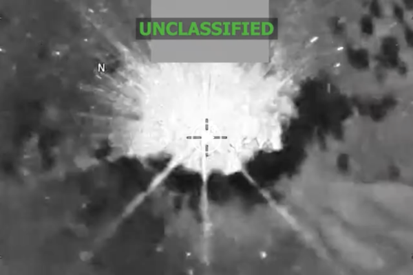 美军再打击加勒比海运毒船 击毙3名贩毒分子