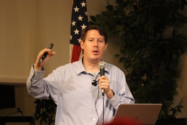 生物学博士橙县演讲 揭进化论如何渗透社会