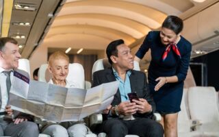 听空姐的话 在飞机上注意这8件事