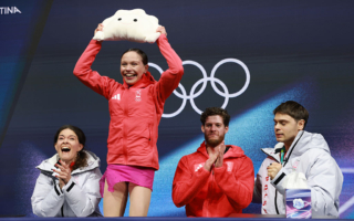 波兰队饺子模样吉祥物意外爆红 成冬奥热销品