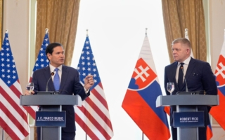 卢比奥访斯洛伐克 重申美国对欧立场