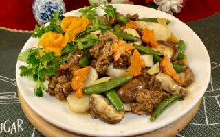 【梁厨美食】黄耳山药鲜冬菇～素食年菜