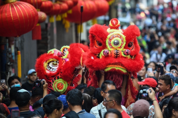 组图：大年初一 世界各地华人庆中国新年