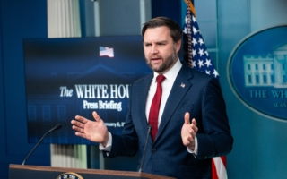 谷爱凌代表中国参赛引争议 万斯怎么看