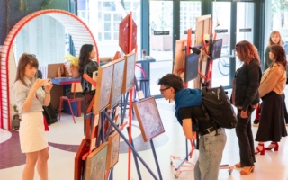 荷兰北约峰会前 香港人权艺术展海牙揭幕