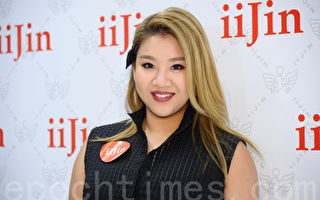 郑欣宜消失多月现身办年货 细节泄其健康状况