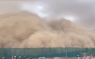 超强大风引发沙尘暴 大半中国被沙尘覆盖