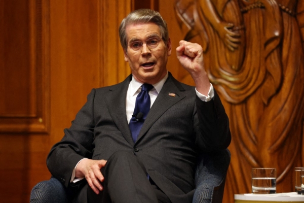 谷爱凌代表中国参赛引争议 美财长发声