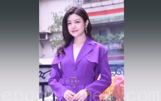 与陈晓离婚一年 陈妍希拿两人定情作说笑