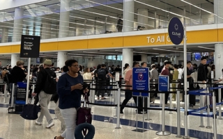 DHS停摆TSA员工无薪工作 机场安检时间或延长