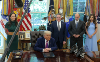 美国土安全部：FEMA的救灾行动并未暂停