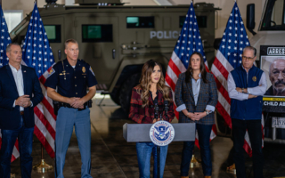 国土安全部:明州所有一线ICE人员将配记录仪