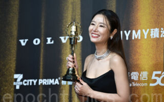 与舒淇等星友新年聚会 林心如9岁女身高登热搜