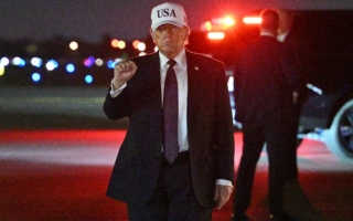 对伊军事行动后 川普首次接受媒体电话采访