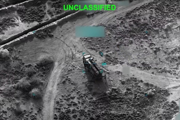 美空袭伊朗使用哪些武器 中央司令部发视频