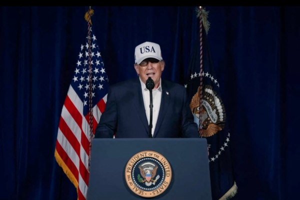 哈梅内伊被击毙伊朗扬言报复 川普回应