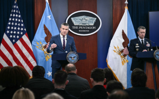 五角大楼:取得对伊制空权 更多美军增援