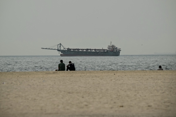 伊朗最大海军项目“无人机航母”被美击沉