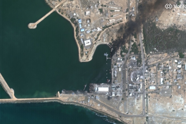 美军击沉伊朗在阿曼湾所有军舰 视频曝光