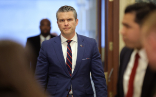 美以联手打击伊朗 美批北约不同调