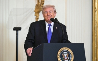 伊朗想对话 川普:太晚了