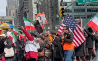 知情人：哈梅内伊丧命 北京怕民变严控言论