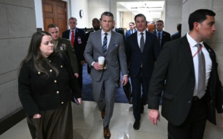 美潜舰在印度洋用鱼雷击沉伊朗军舰