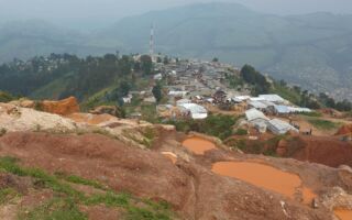 民主刚果东部矿场坍塌 超过200人遇难