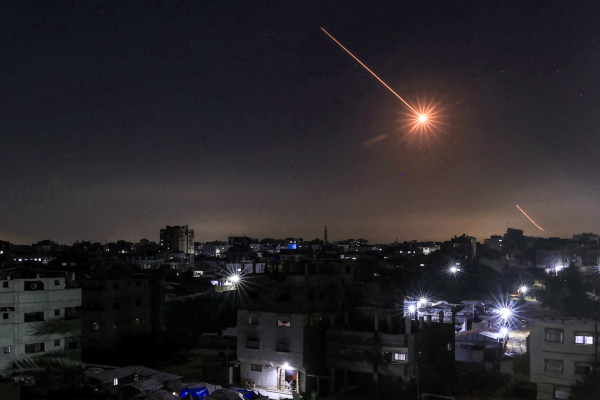 史诗之怒摧毁伊朗导弹 挫败中共精心布局