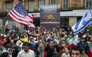 史诗之怒行动推进 白宫发布伊朗人庆祝影片