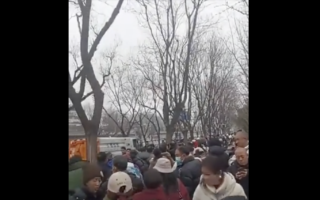 民怨沸腾 中共“两会”前 访民聚集北京