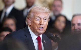 川普透露对伊朗新领导层和古巴未来构想