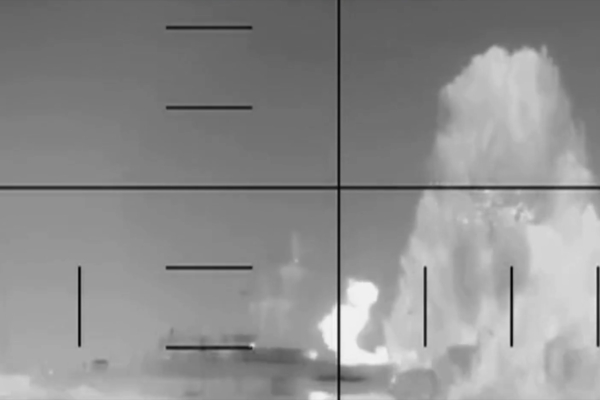 遇难伊朗船员告诉父亲：美军袭击前明确示警