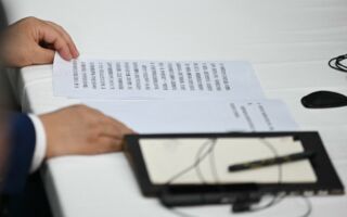 杨威:习近平再对美示弱 中南海乱局难掩