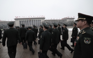 两名军队人大代表退役 传中共军官掀辞职潮