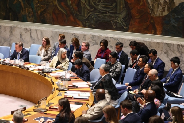 联合国通过谴责伊朗袭海湾国家决议 中俄弃权