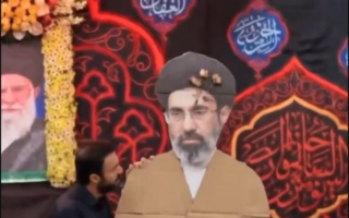 接班3天仍隐身 伊朗新最高领袖遭讽“纸牌人”