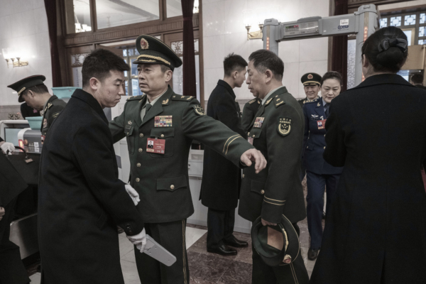 中共两会七大异常 高层内斗暗潮汹涌