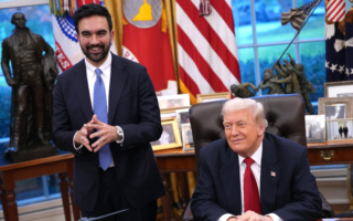 川普和纽约市长会晤后 被拘哥大女生获释