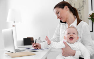 为何女性在产后重返职场比想像中还难？