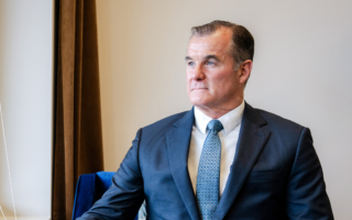 美前司令揭中共正对美国发动隐形战争