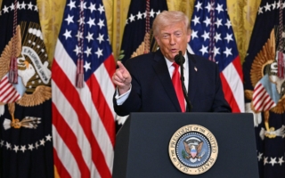 川普：伊朗正在付出沉重代价