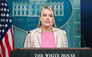 美B-2轰炸伊朗导弹基地之际 B-1从英基地起飞