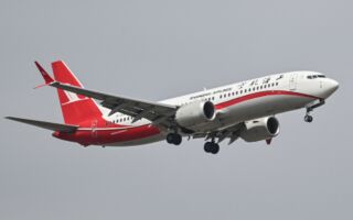 中国机票大跳水 多条热门航线跌超80%