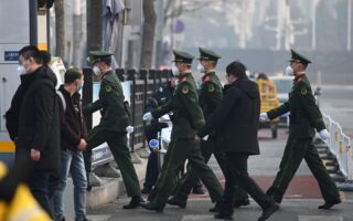 李燕铭:武警司令疑出事 涉红二代反习行动?