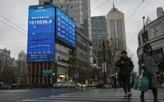 两会报告房地产表述缩水 上海楼市三惨相浮现